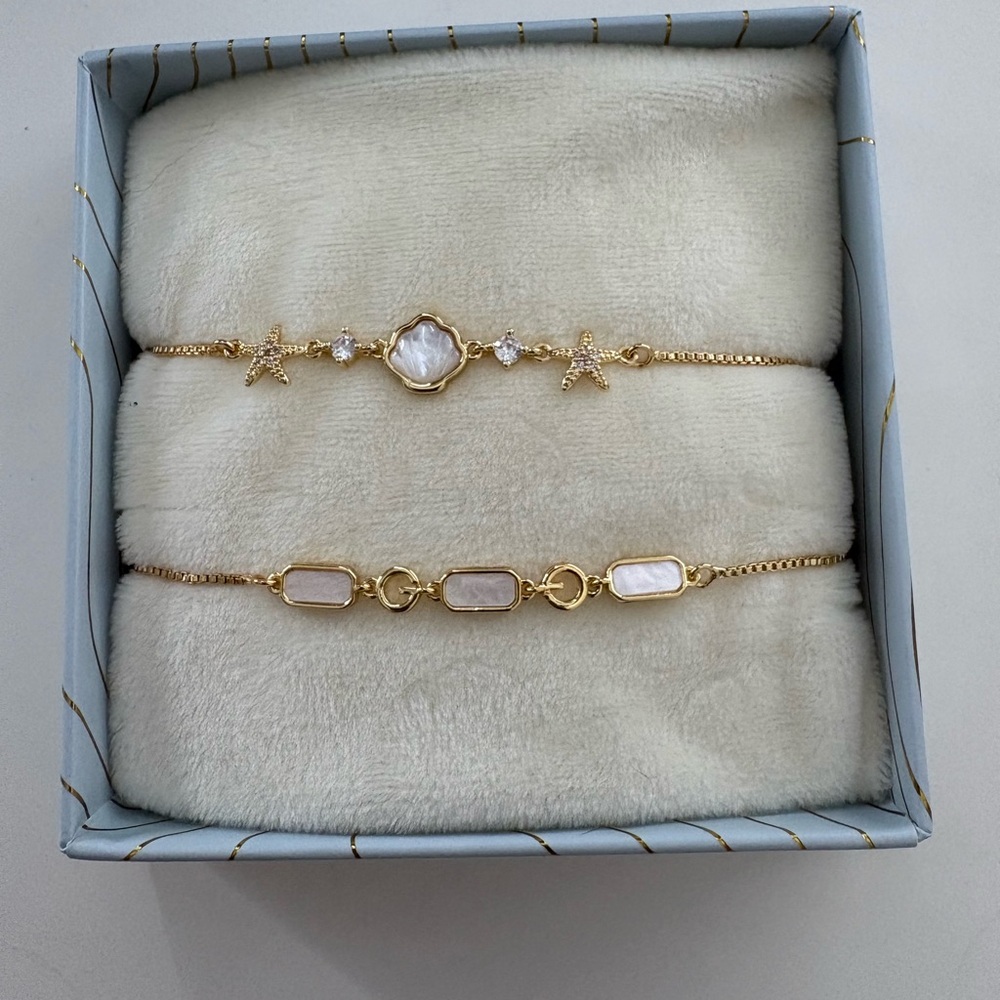eye candy Gold Tone Star & Mother-of-Pearl Bracelet Duo